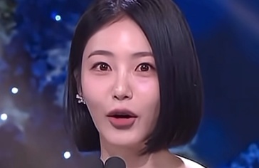 2025 연말 파티에 어울리는 네일 모음집